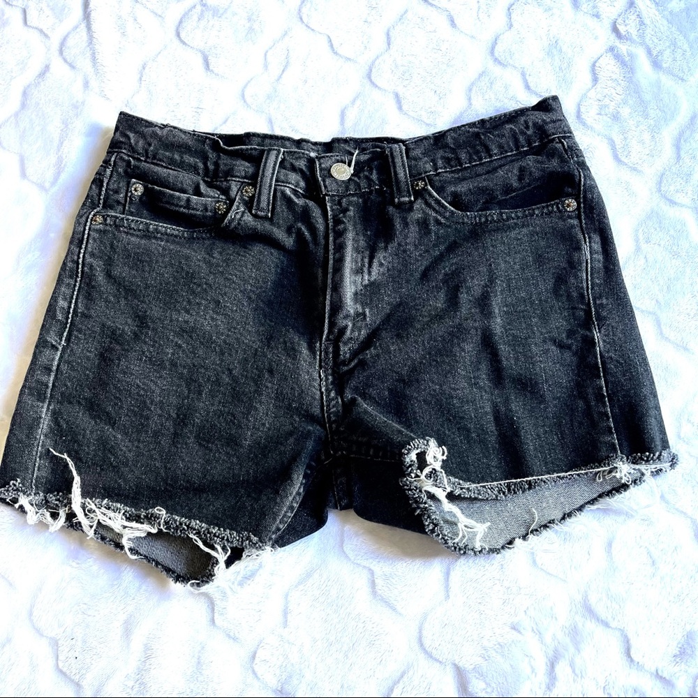 Levi’s Shorts - Picture 2 of 6
